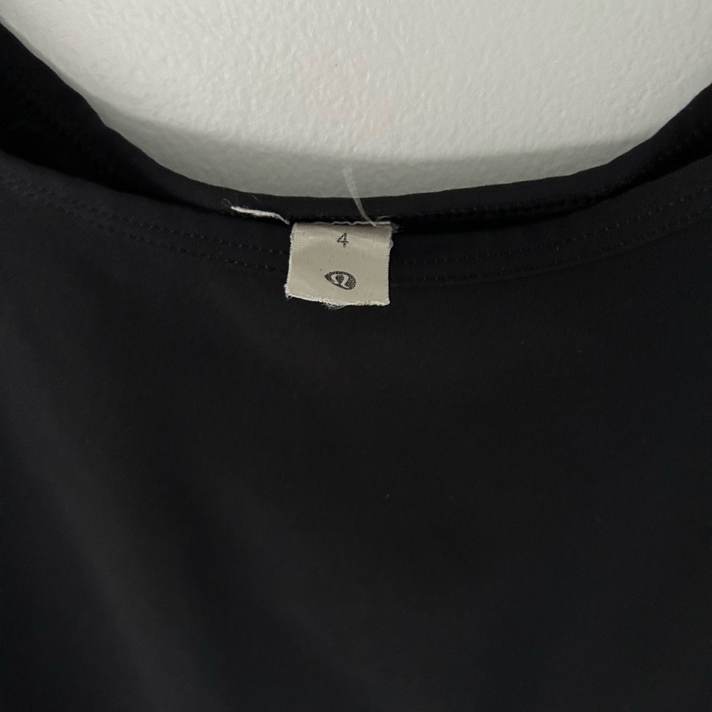 Lululemon fitness top, black, size 4 - Picture 2 of 5